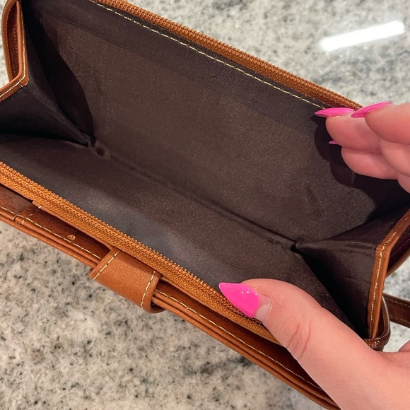 Embroidered Floral Brown leather Wallet - Picture 3 of 5